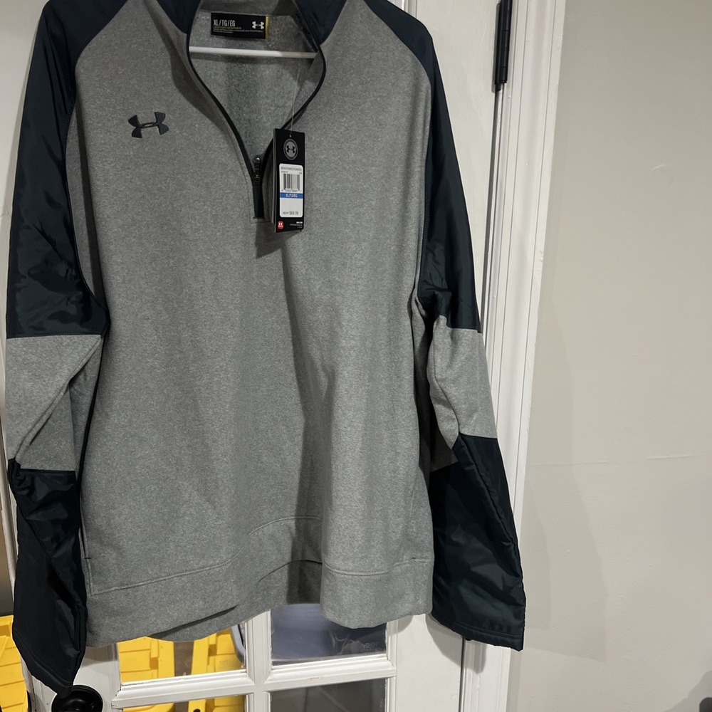 Men Under Armor Pullover Jacket XL  Gray NWT